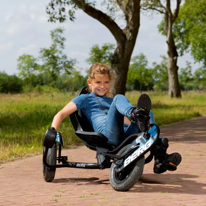 SPECIAL street-x SPECIAL street-x